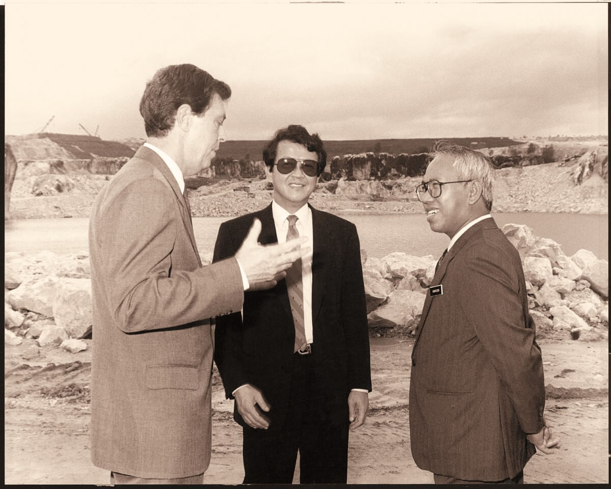 Tan Sri Sir Dr. Jeffrey Cheah with Tan Sri Sabaruddin Chik, former minister of culture, arts and tourism at the site of the 800-acre minind land now known as Sunway City Kuala Lumpur in 1980.