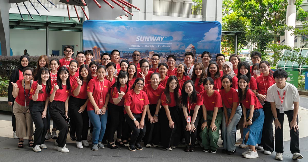 A shot of our Sunway staff at Sunway University for Employer Day 2024.